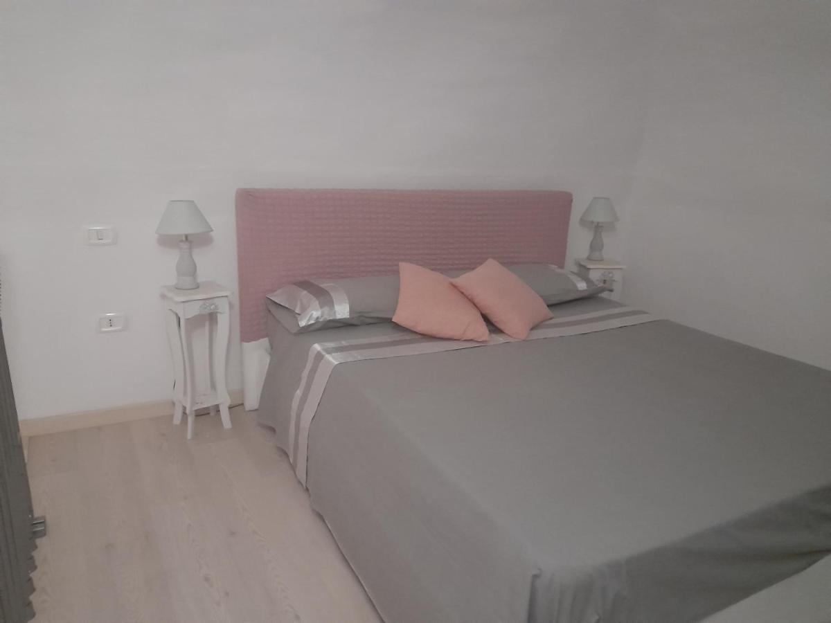 Home Sweet Home Napoli Bagian luar foto