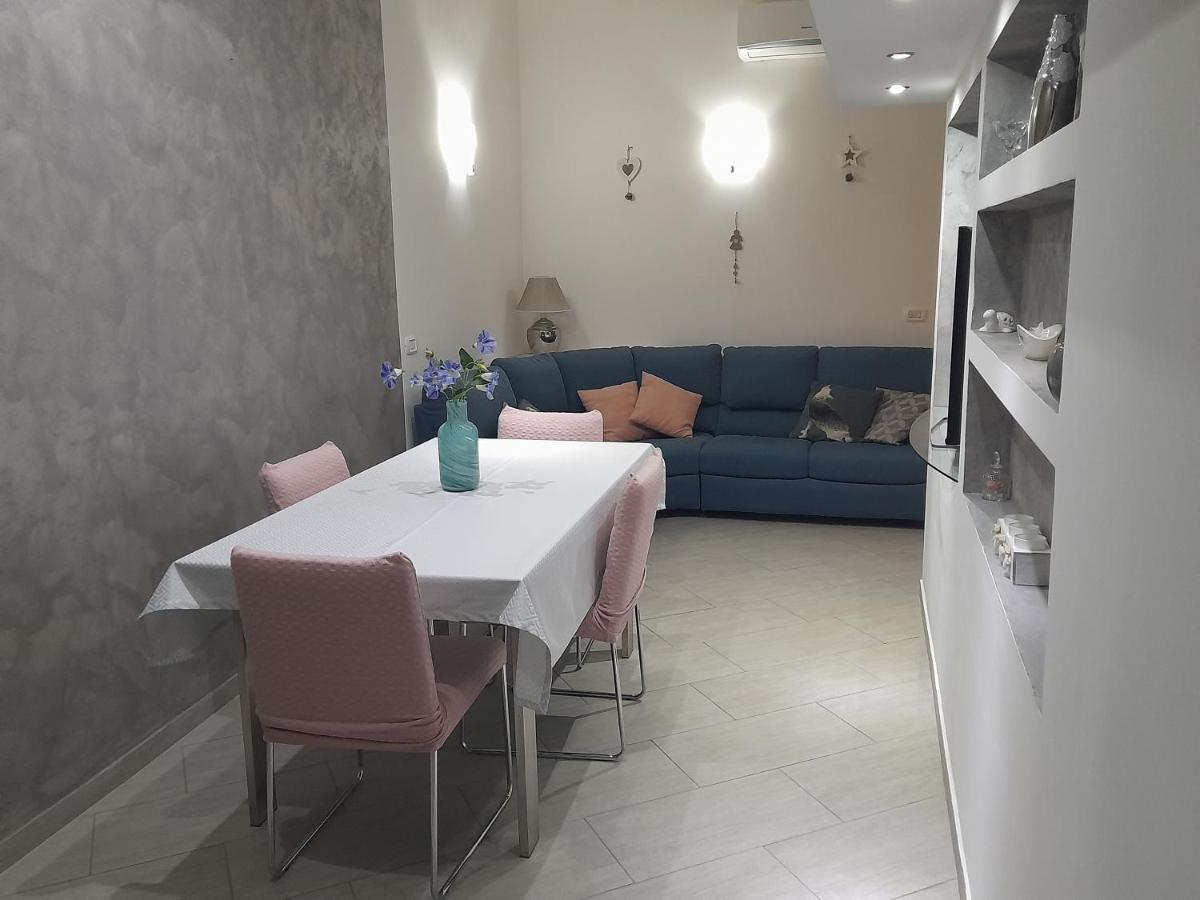 Home Sweet Home Napoli Bagian luar foto